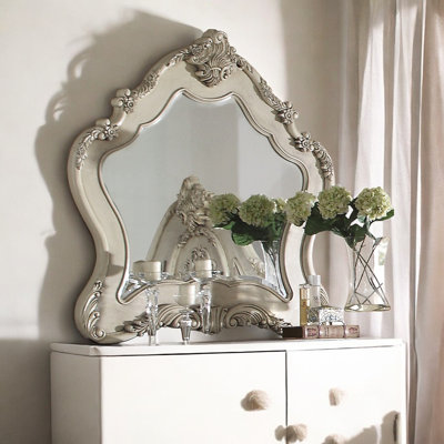 Miroir de commode biseauté traditionnel Cha
