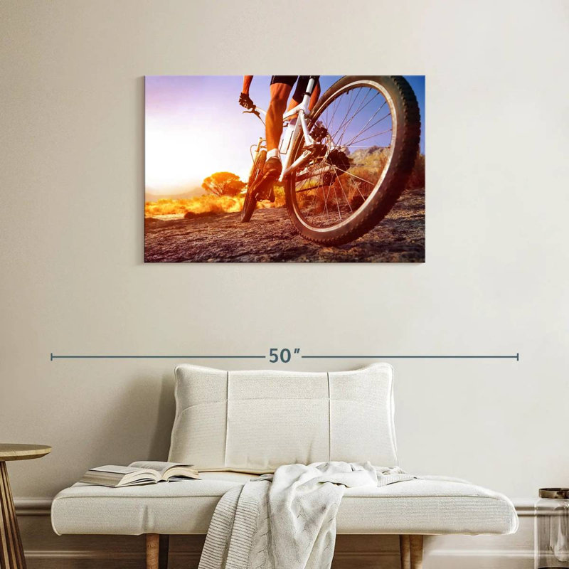 Sireci à vélo au coucher du soleil, H 24 po x l 36 po
