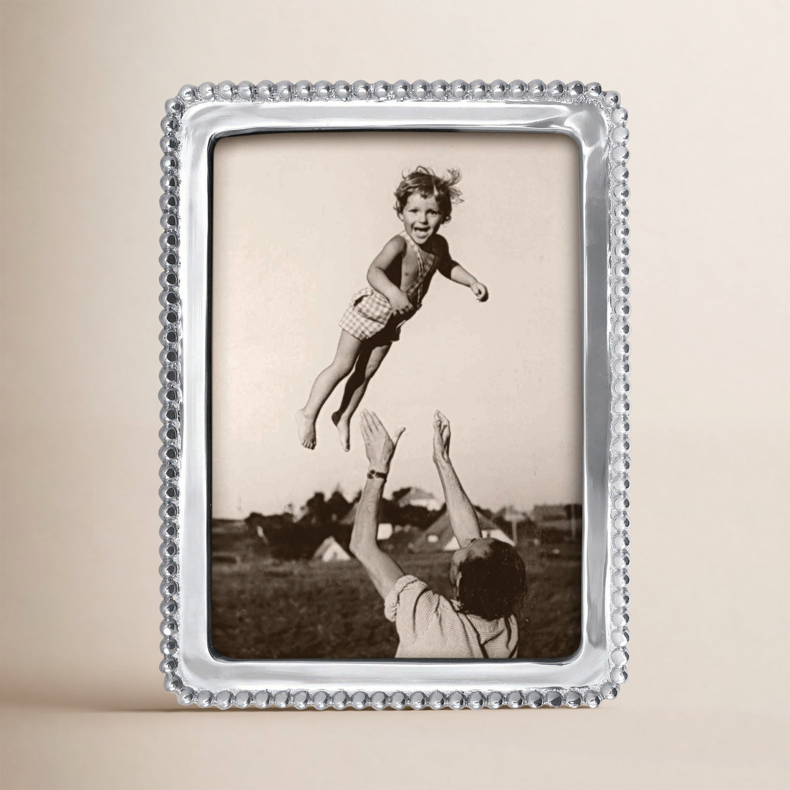 String of Pearls 5" x 7" Picture Frame, 5 x 7