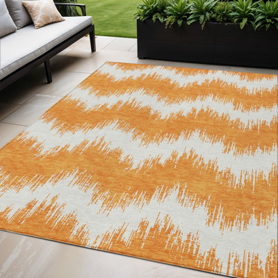 Tapis intérieur lavable à chevrons orange et ivoire 5 pi x 8 pi