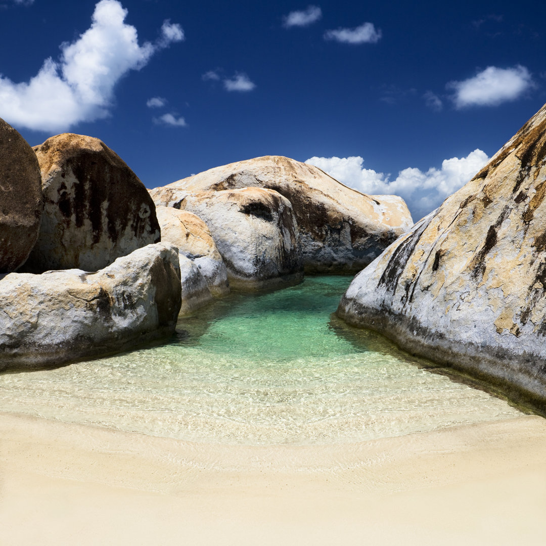 Strand in Virgin Gorda von Cdwheatley - Leinwandbild