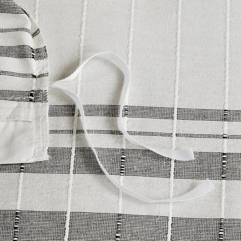 Housse de couette en coton 5 pièces - très grand / très grand blanc / gris Rayures verticales et horizontales Fermeture à glissière avec fermeture à glissière Literie facile à laver blanche avec coussins décoratifs gris Design tissé texturé Lavable à la machine