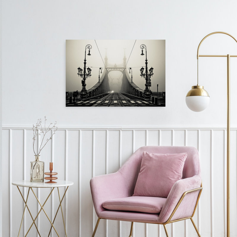 «Misty City Bridge», impression abstraite de l'architecture murale de la ville rétro, H 24 po x l 36 po