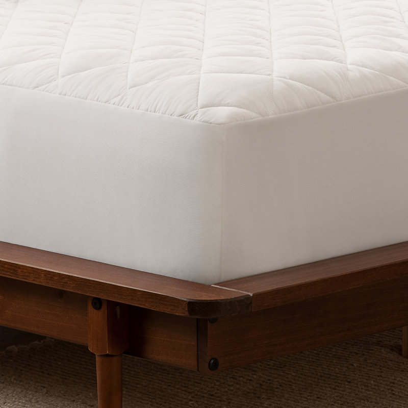 Twin White Waterproof Quilted Mattress Pad