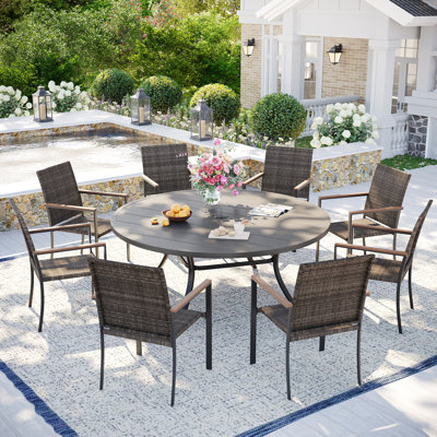 Ensemble repas pour 8 personnes avec table de salle à manger ronde en métal 60 po et 8 chaises en rotin