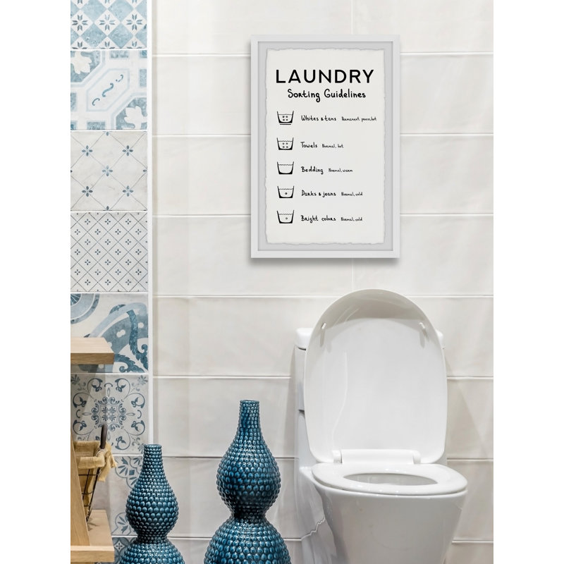 «Sorting Laundry», reproduction encadrée, H 30 po x l 20 po x P 1,5 po
