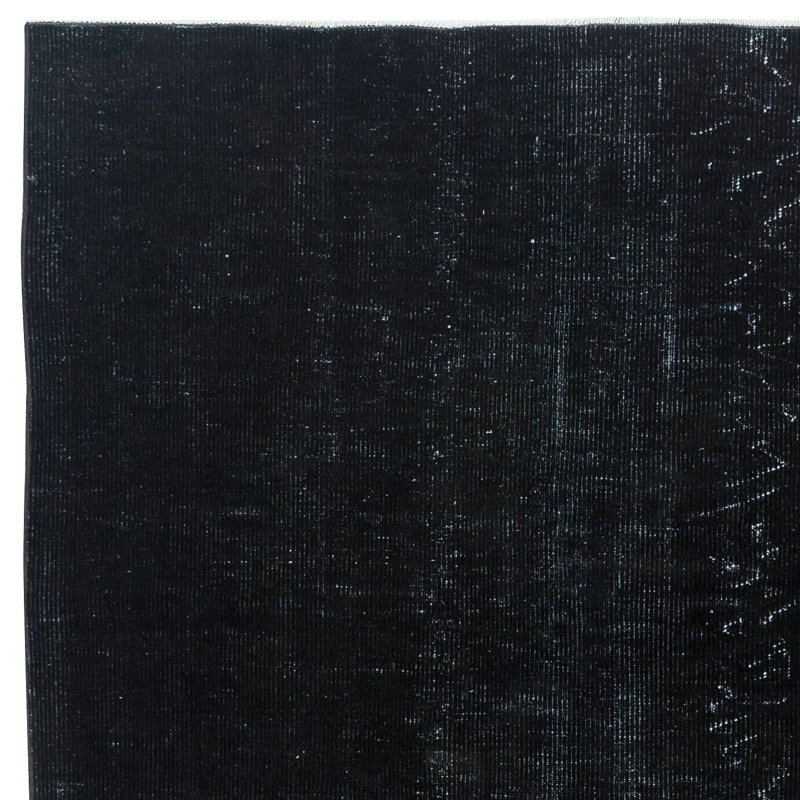 Tapis 5,3 x 9 pi de couleur noir uni teint à la main en Turquie