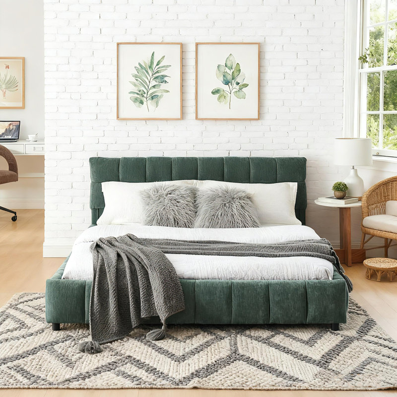 Grand lit tapissier, cadre de lit rembourré confortable, tissu chenille, avec tête de lit et cadre de lit solide. Avec tiroir pour le rangement - Vert (88,5 po x 68,5 po x 31 po)