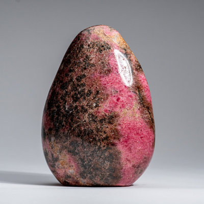 Rhodonite impériale polie de Madagascar (2,7 lb)