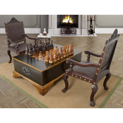 Fauteuil en cuir sculpté