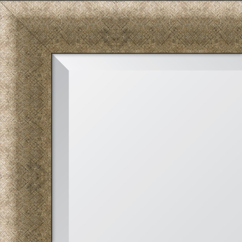 Miroir mural léger concaves en résine hachurée argentée, H 43 po x l 31 po
