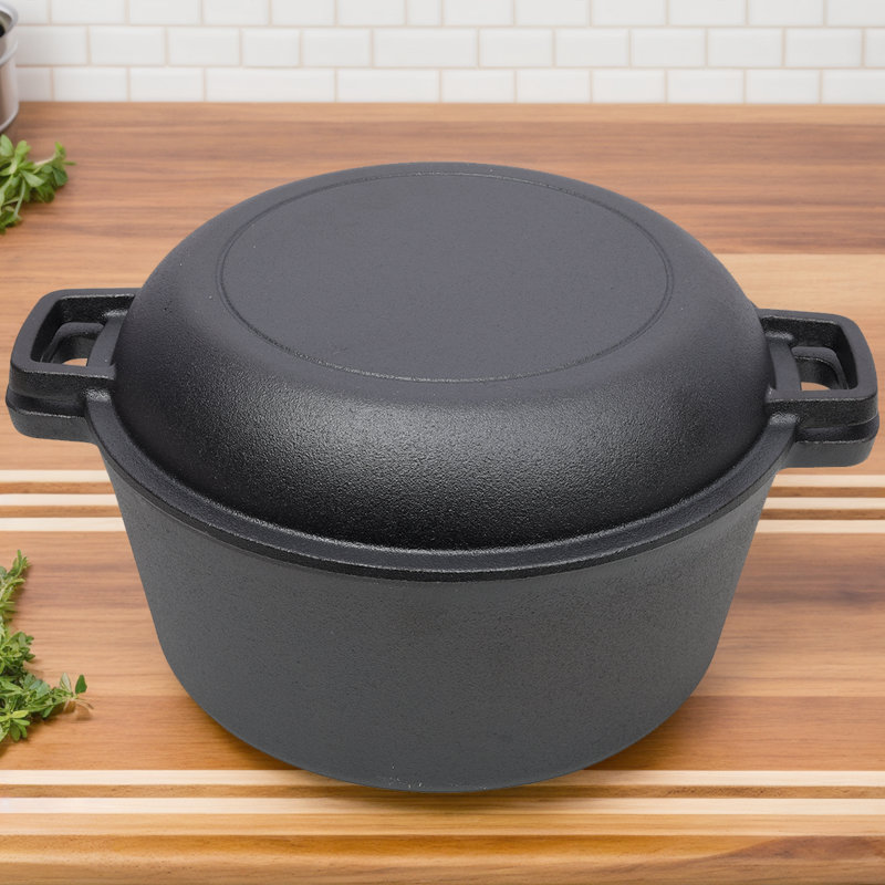 Étuve en fonte 2 en 1 avec couvercle de poêle, casserole pré-assaisonnée de 5 pintes avec deux poignées pour le camping et le barbecue