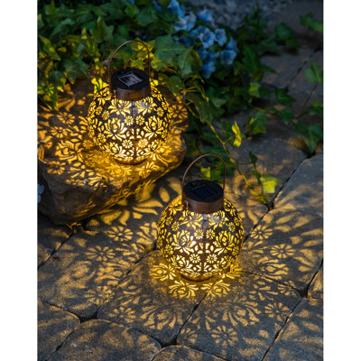 Cynai 6.69'' Solar Powered Integrated LED Outdoor Lantern