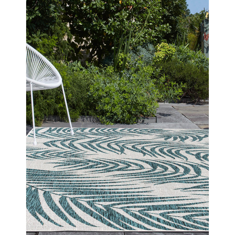 Tapis intérieur / extérieur bleu clair / blanc en polypropylène tissé à la machine Rowdy, Rectangle 8 pi x 11 pi 4 po