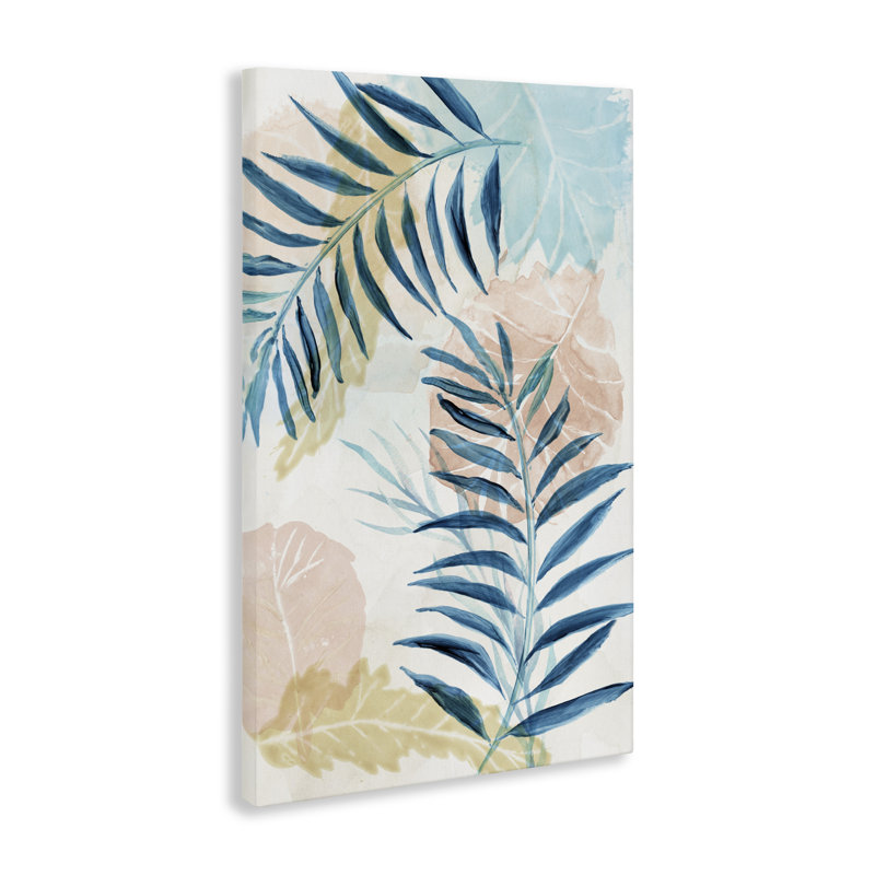 Palmiers bleus dans une toile pastel brume, design par Nan, H 36 po x l 24 po