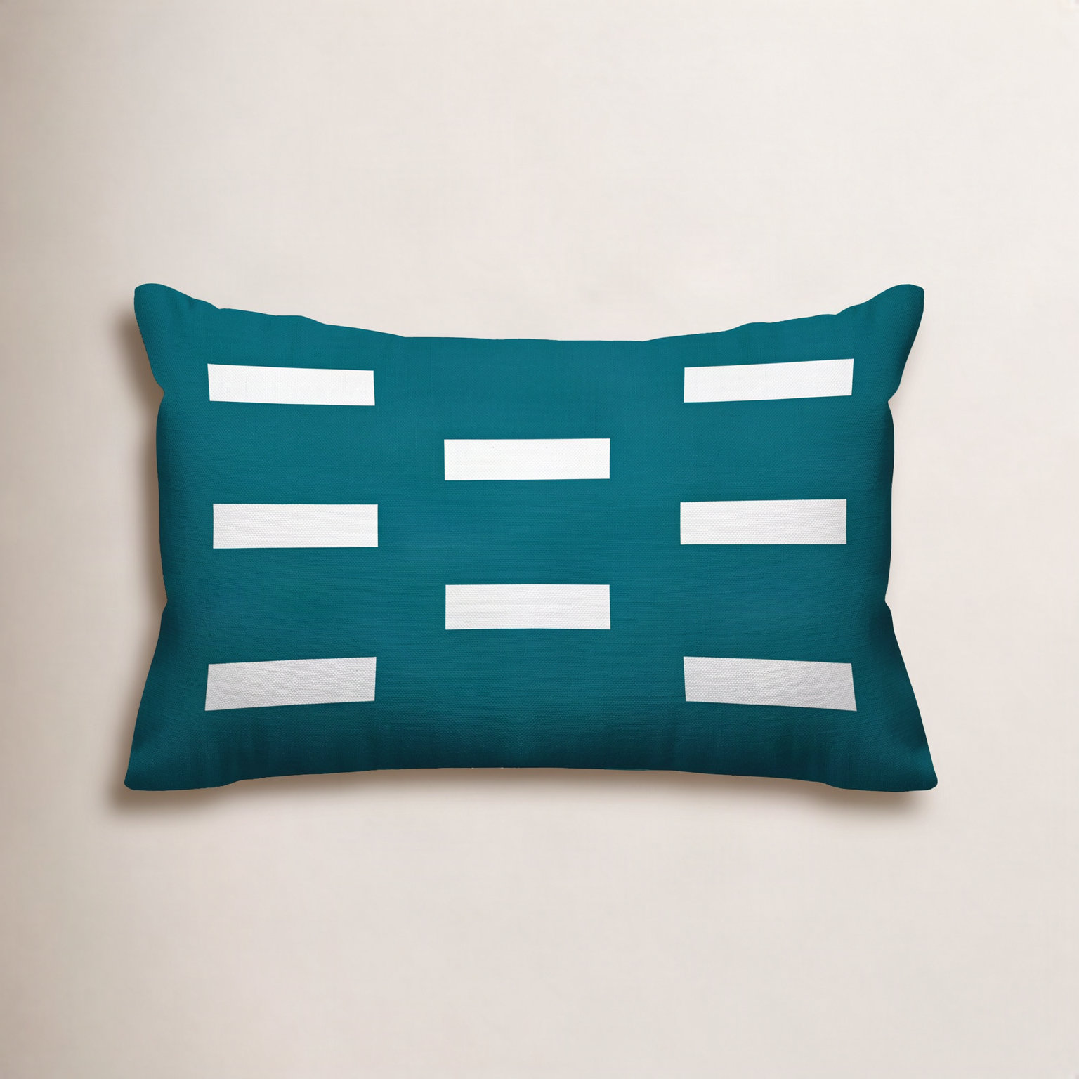 Luella Geometric Indoor/Outdoor Throw Pillow, Green