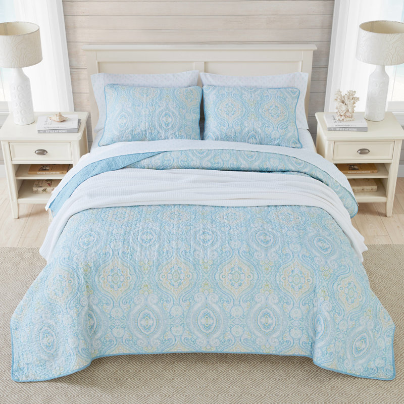 Tommy Bahama Turtle Cove Cotton Reversible Quilt Set, Queen Quilt + 2 Standard Shams, Light Blue