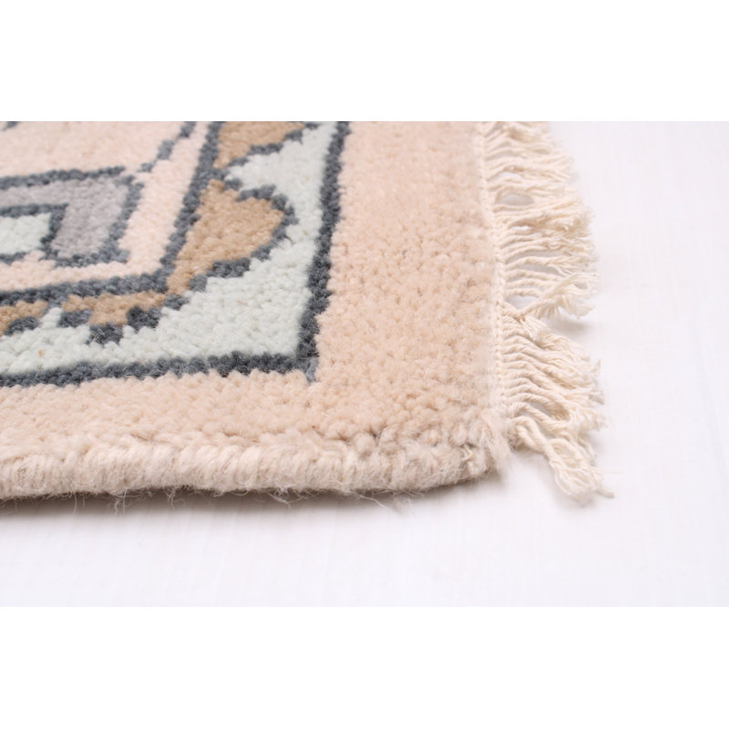 Tapis ivoire Jules Serapi 9 po x 12 po