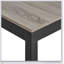 Ensemble de salle à manger contemporain 5 pièces avec table rectangulaire, finition bicolore, chaises rembourrées grises et pieds en bois pour une salle à manger élégante