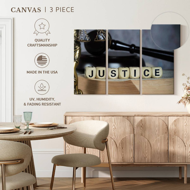Dés de justice, H 20 po x l 33 po