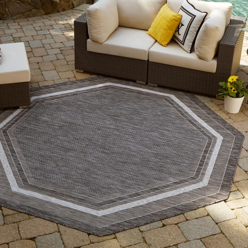 Sevinc Indoor / Outdoor Rug, Octagon 5'3" x 5'3"