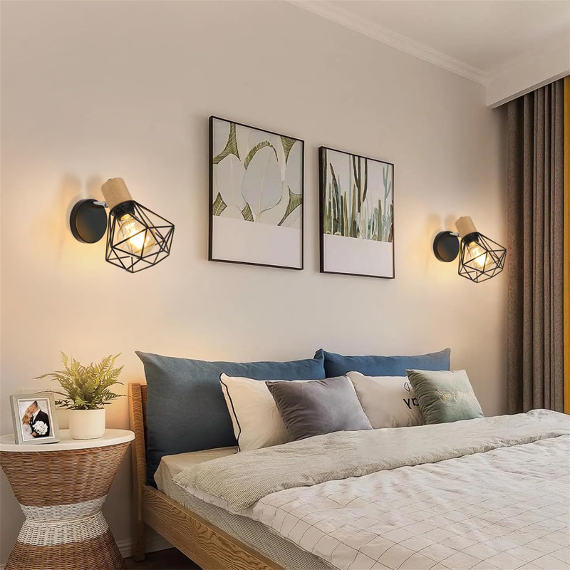 Minoa Armed Sconce