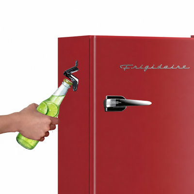 Frigidaire Pi. Réfrigérateur compact rétro avec compartiment refroidisseur, ouvre-bouteille latéral intégré