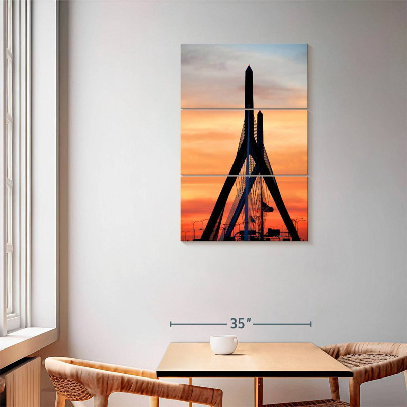 Lilie Zakim Bridge au coucher du soleil, H 57 po x l 36 po