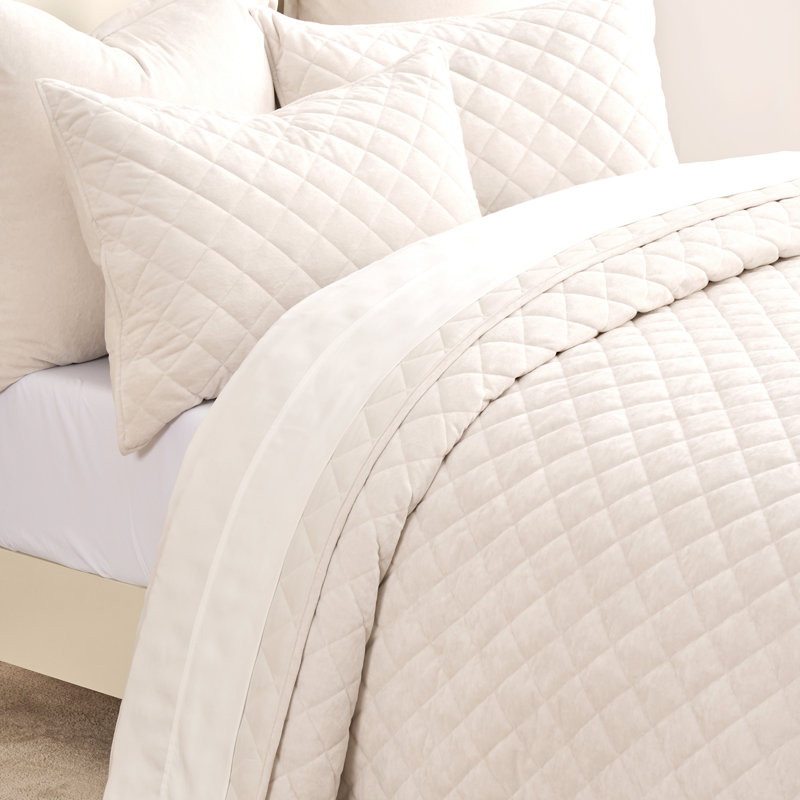 Luxury Diamond Crushed Velvet Quilt Set, Ivory White, King Quilt + 2 King Shams