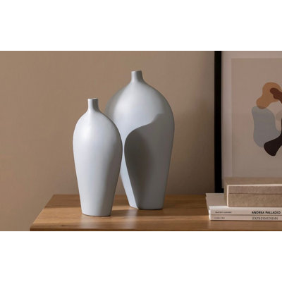 Crisinda Ceramic Table Vase