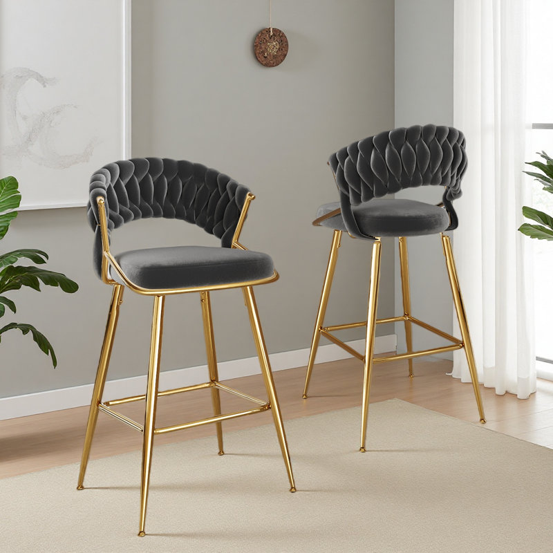 Tabouret de comptoir moderne en velours avec accents dorés, conception ergonomique et siège moelleux pour îlot de cuisine