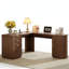 Bureau en L 67 po cannelé avec tiroirs, bureau d'ordinateur d'angle avec rangement pour le bureau à domicile, bureau de direction de style Mid-Century moderne, bureau en bois avec tiroir classeur et station de charge, noyer-789993086