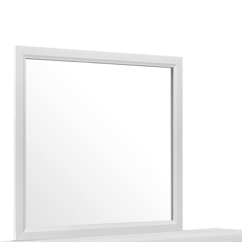 WHITE MIRROR