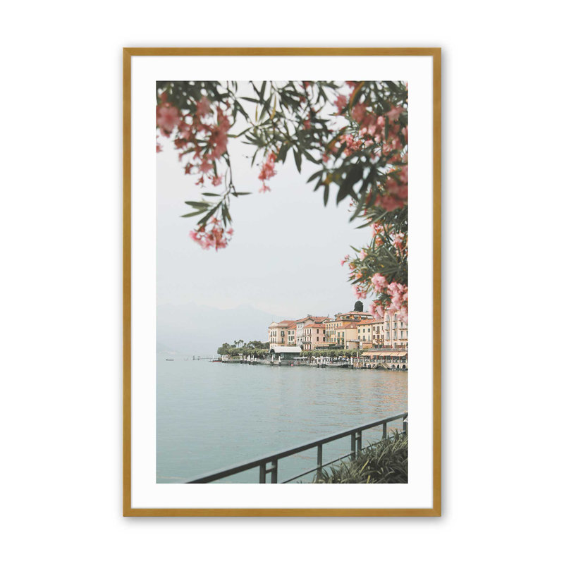 Impression de fleurs scéniques, Cadre simple en or poli, H 15,25 po x l 12,25 po x P 1,25 po