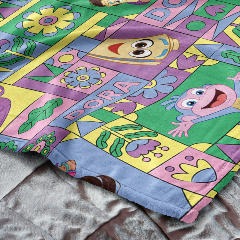 Jeté Dora the Explorer & Friends Collage Touch, doux et coloré, molleton moelleux, L 40 po x l 50 po