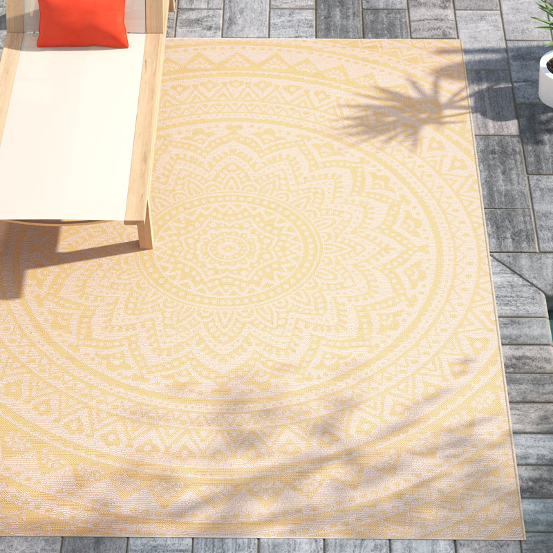Michalski Beige Indoor / Outdoor Area Indoor/Outdoor Area Rug, Rectangle 6'7" x 9'6"