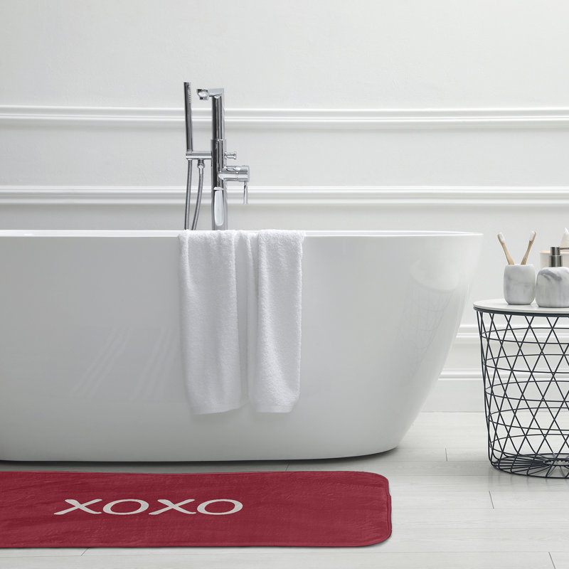 Tapis de salle de bain Maroon Xoxo, L 21 po x L 34 po, Rouge