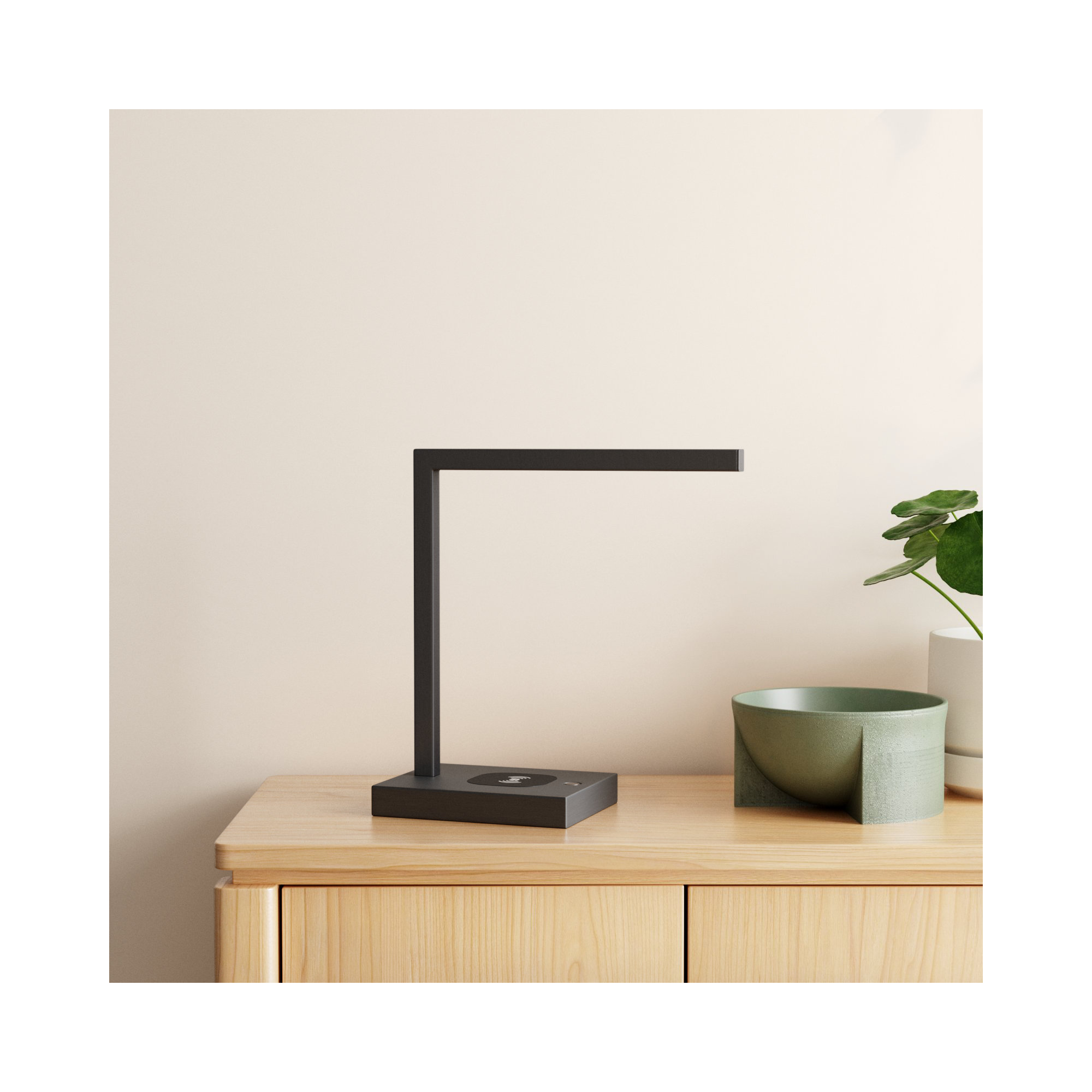 Capri Metal USB Desk Lamp, Matte Black