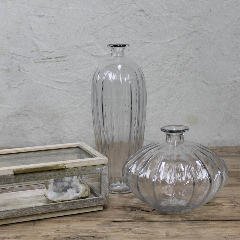 Scalloped Vase, Glass - Tall