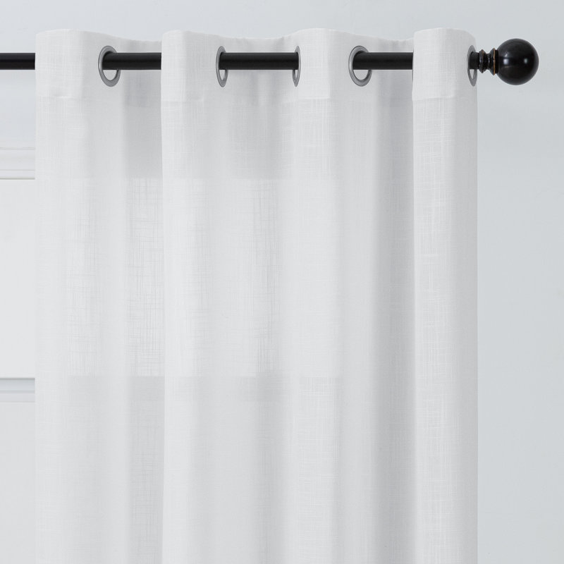 Paire de rideaux semi-transparents avec œillets Monge, l 52 po x L 108 po, Blanc