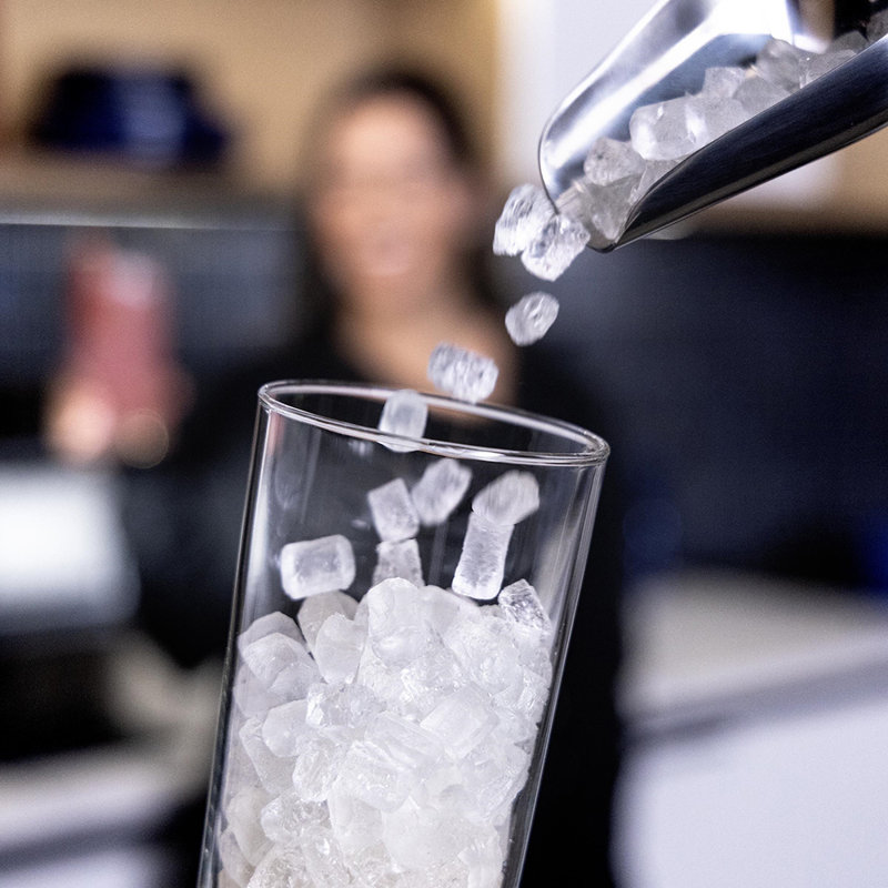 Machine à glaçons profilée Ultra Opal 2.0 avec réservoir latéral et filtre inhibiteur de tartre