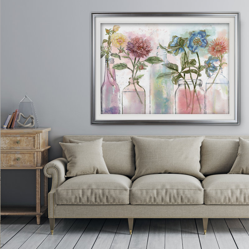 « Vintage Bottle Collection » - impression sur toile, Impression encadrée, H 24 po x l 32 po, Argent