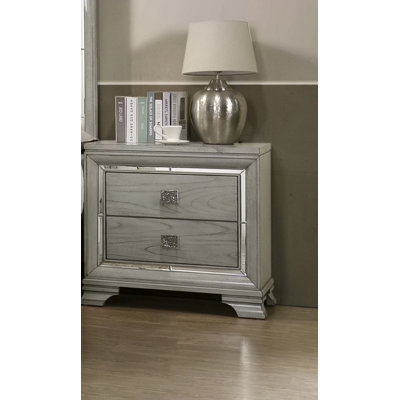 Table de bout contemporaine à 2 tiroirs avec table de chevet à finition contemporaine gris clair et brun avec de beaux meubles de chambre à coucher en bois massif