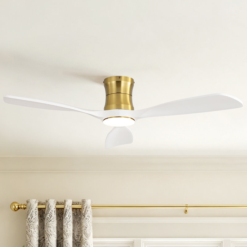 Ventilateur de plafond encastré 48 "avec lumières, télécommande, pales en bois massif Kemp, blanc et doré à intensité variable Kemp