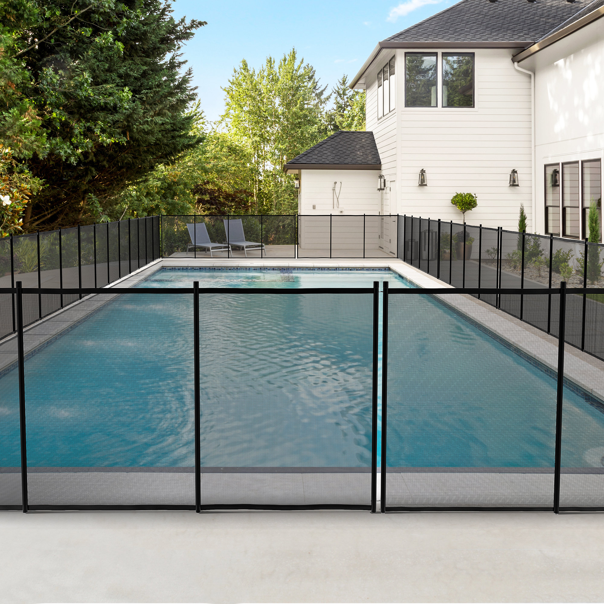 Black Mesh Fencing with 4 Panel(s) Included