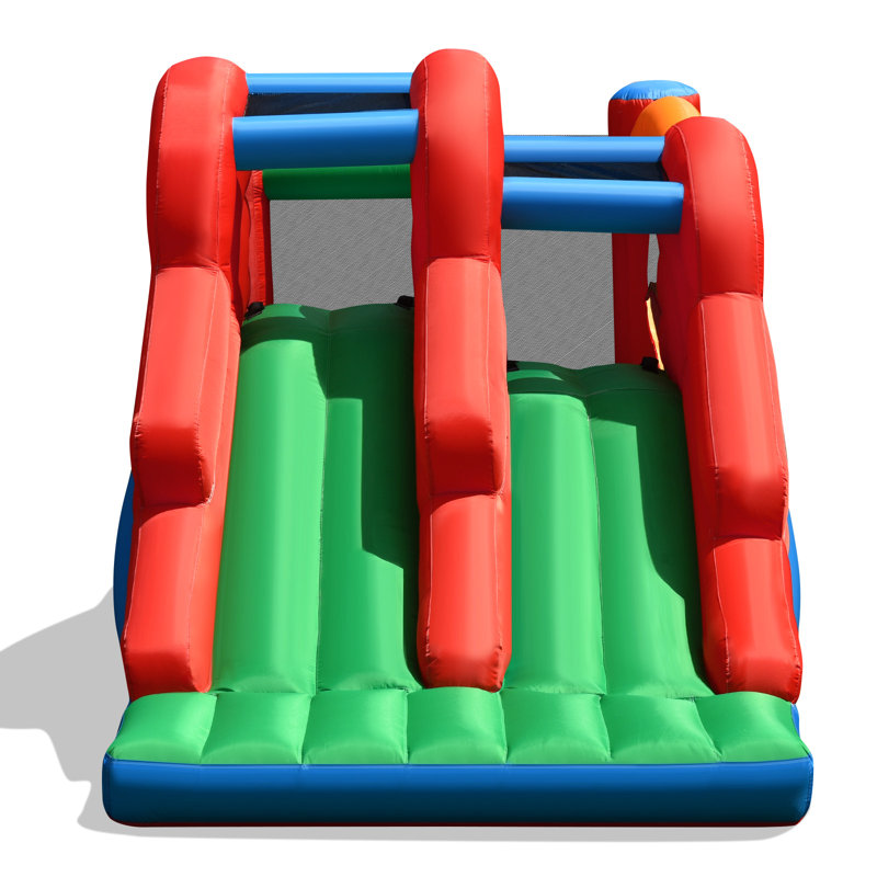 Jeu gonflable avec glissade 143 pi x 73,5 pi