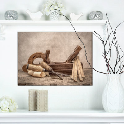 Ciseau à bois rétro, impression d’art graphique sur toile tendue