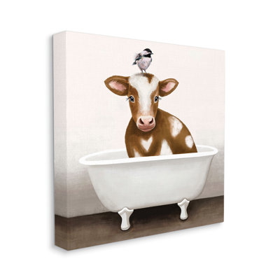 Vache dans la baignoire avec oiseaux perchés par Elizabeth Tyndall - impression