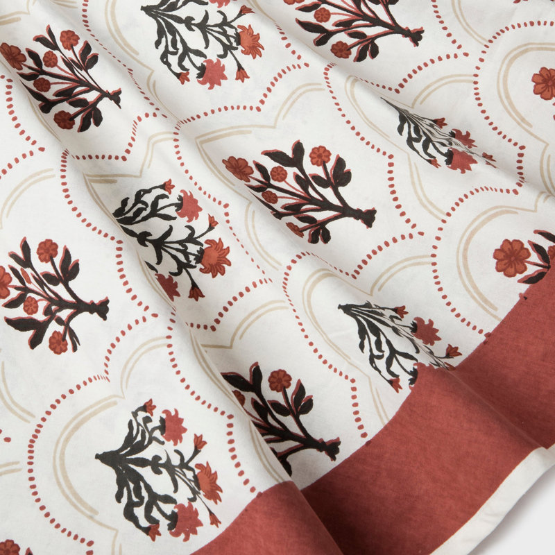Nappe 100% coton rouille et marron à imprimé floral 48 po x 48 po Gulnaar  , L 48 po x l 48 po
