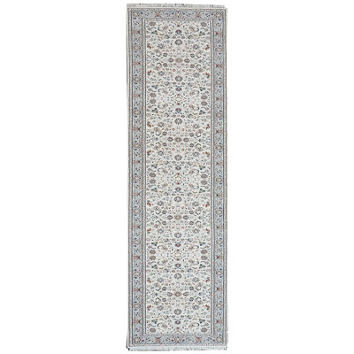 Oriental Area Rug in Ivory